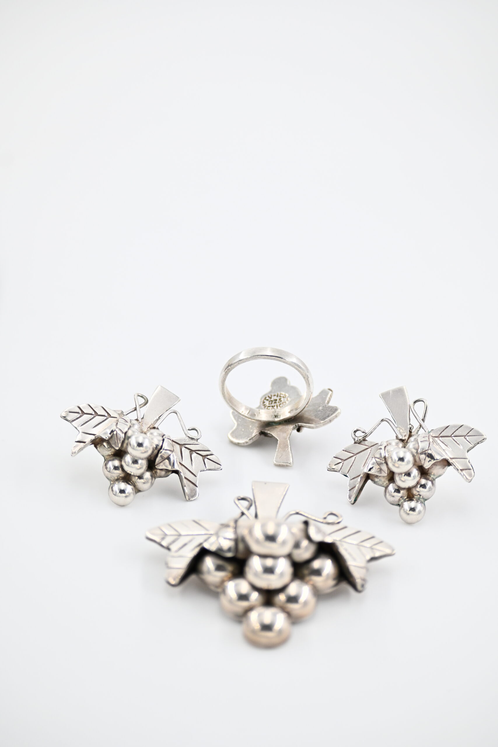 Taxco Mexican Sterling Silver Grape Cluster Suite Pendant Earrings Ring - Image 5