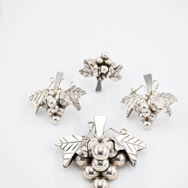 Taxco Mexican Sterling Silver Grape Cluster Suite Pendant Earrings Ring