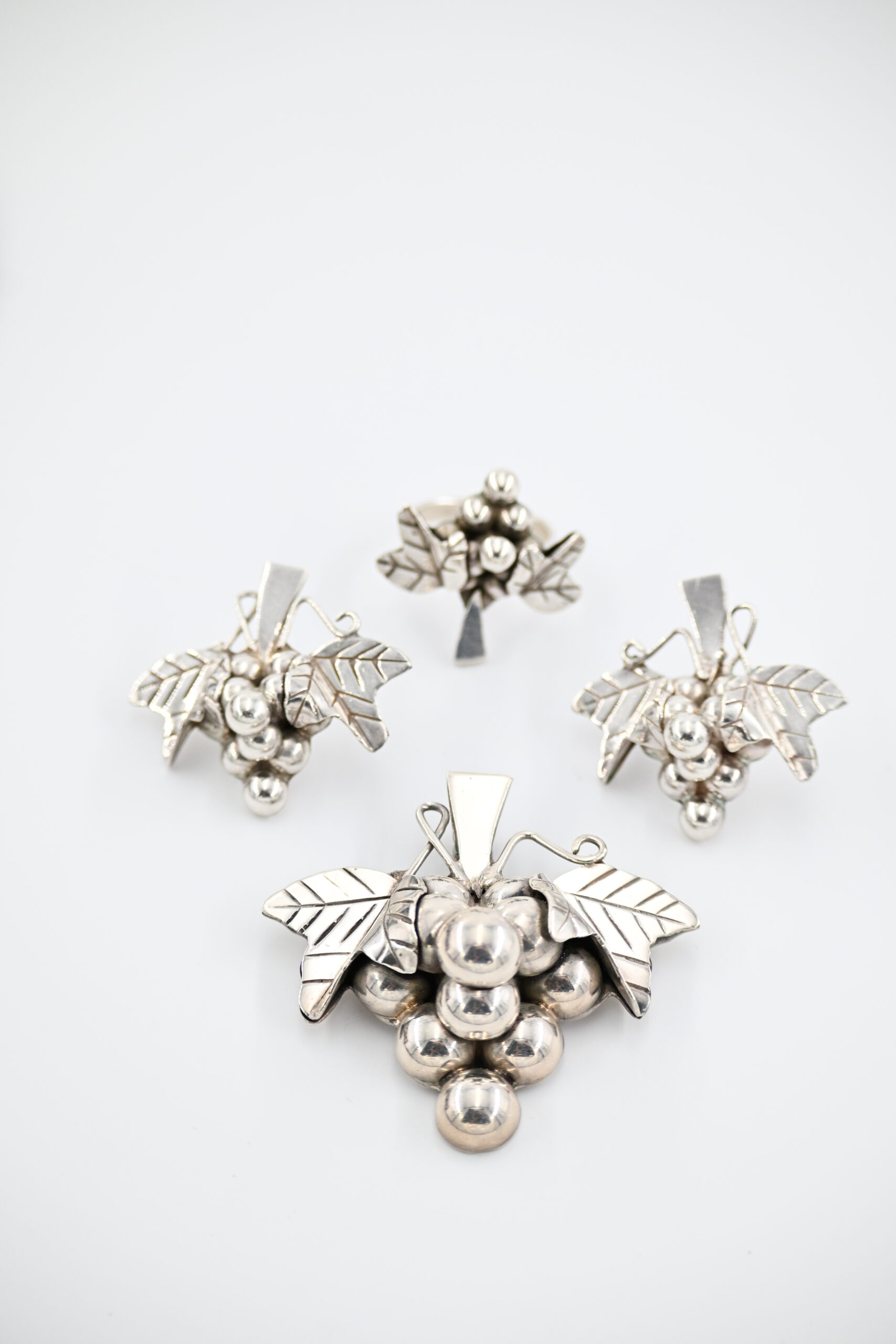 Taxco Mexican Sterling Silver Grape Cluster Suite Pendant Earrings Ring