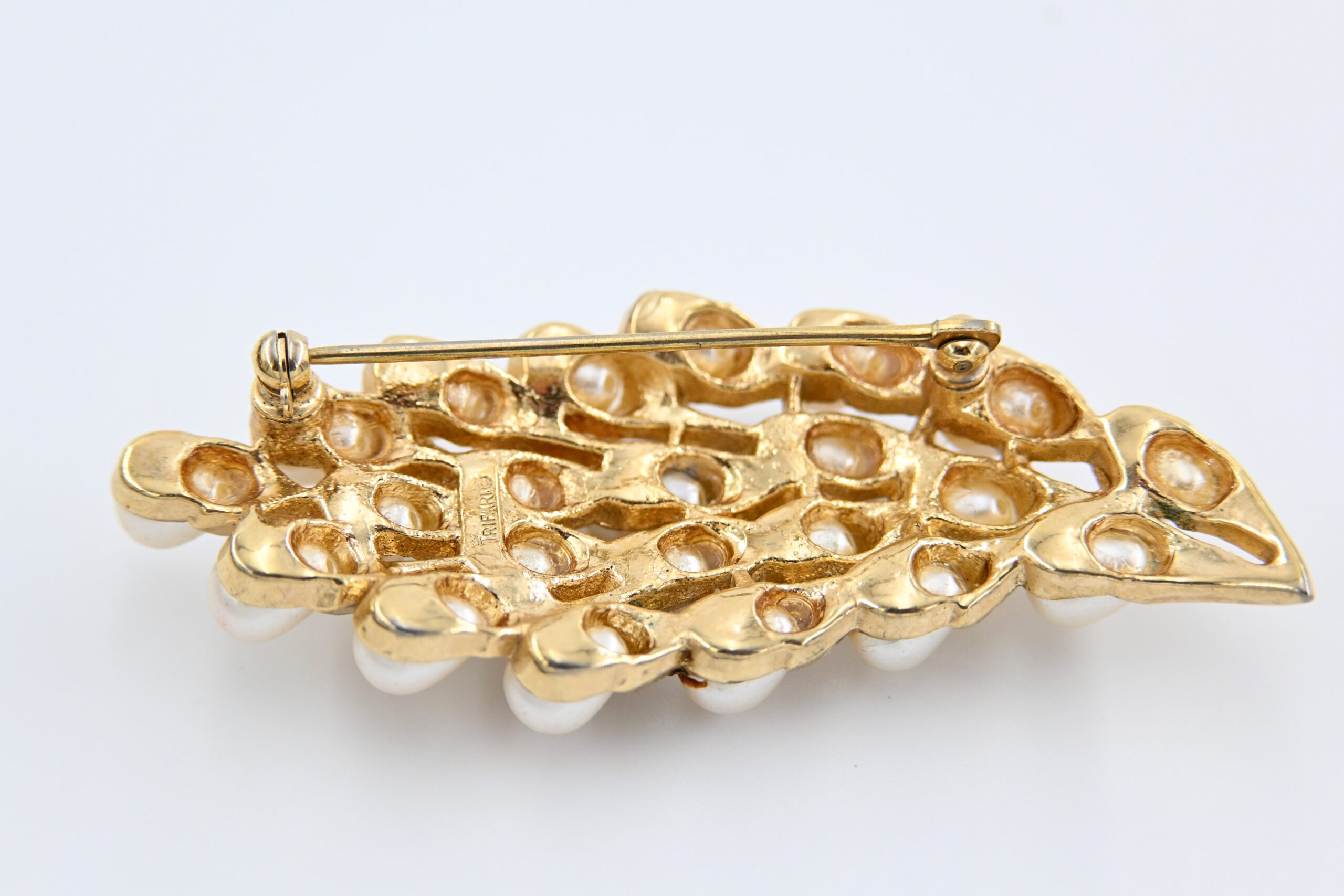 Vintage Trifari Gold Tone Faux Pearl Cluster Leaf Brooch - Image 2