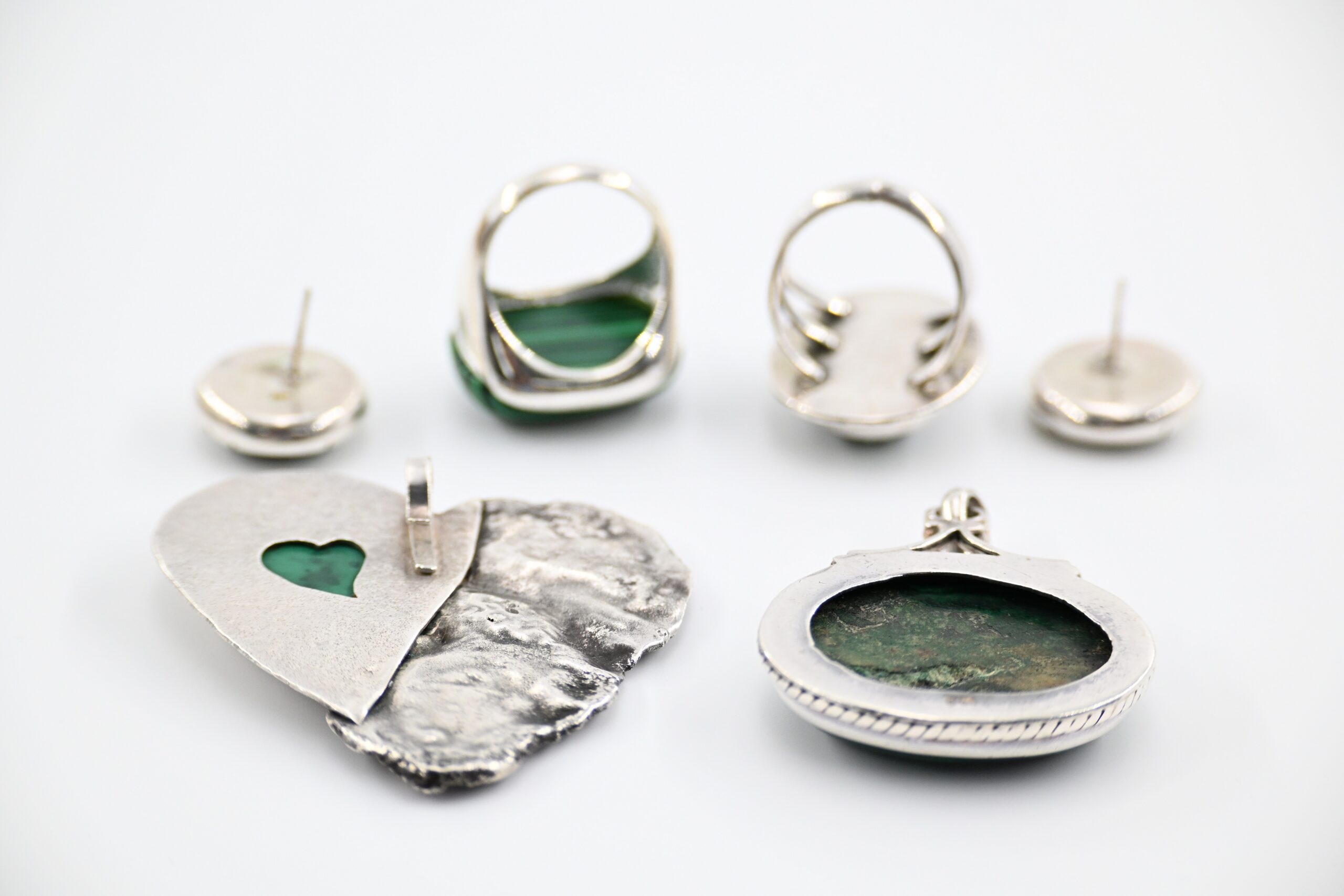 Sterling Silver and Malachite Jewelry Group with Two Rings, Pierced Earrings, and Two Pendants - Image 3