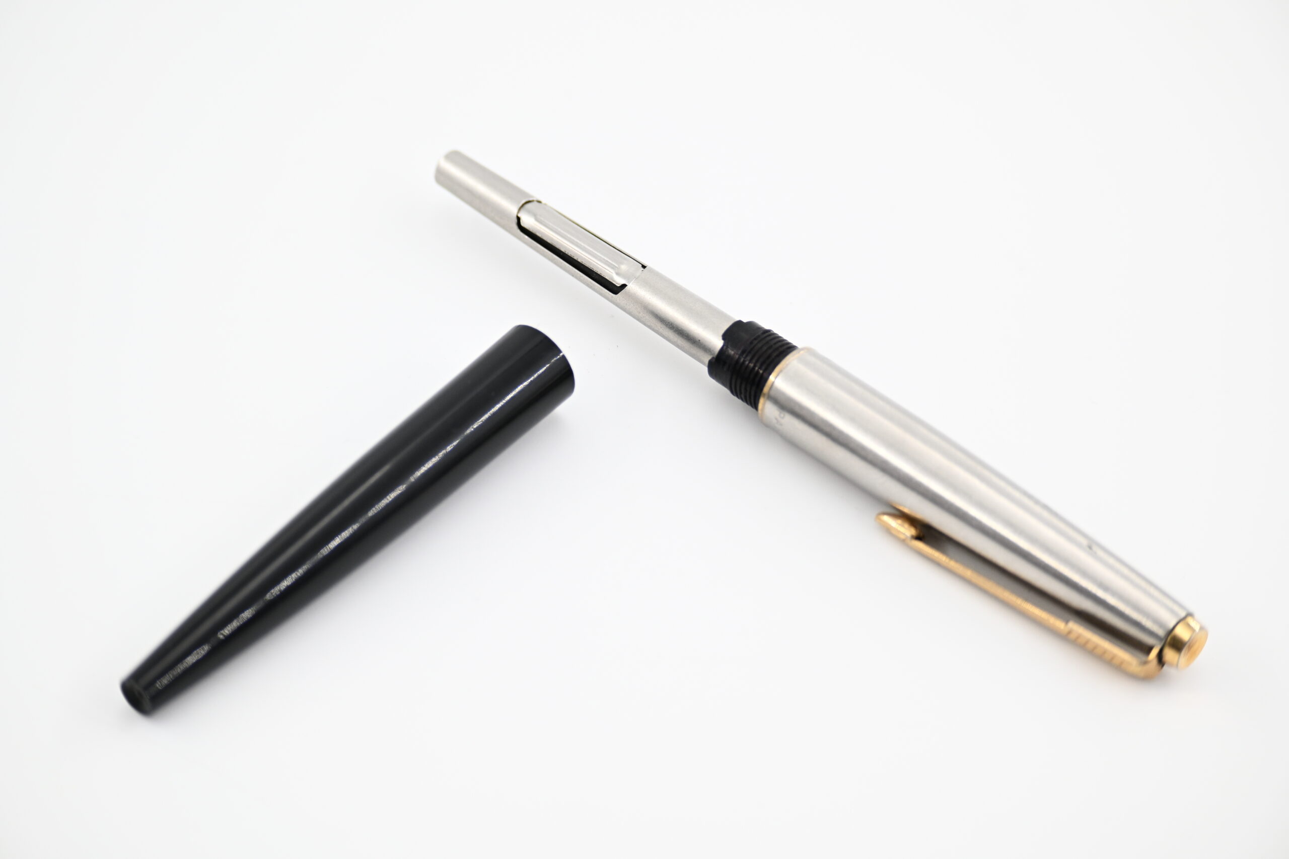 Vintage Parker 45 Fountain Pen with Stainless Steel Cap and Black Barrel - Image 3