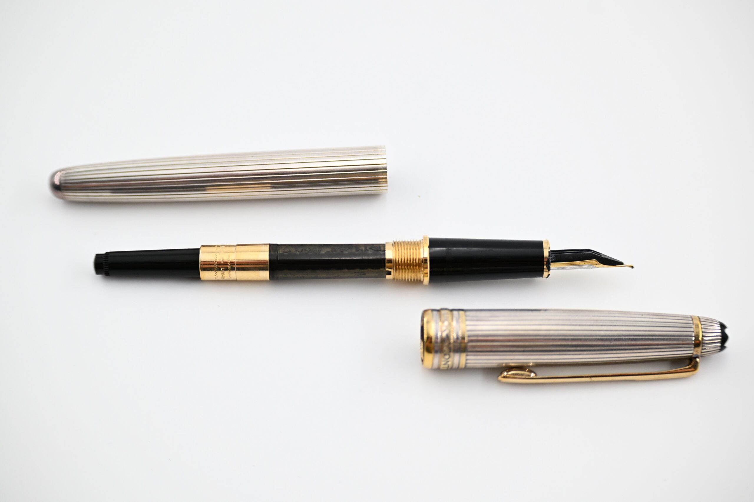 Montblanc Meisterstuck Solitaire Sterling Silver Pinstripe Fountain Pen with Gold-Plated Trim - Image 3