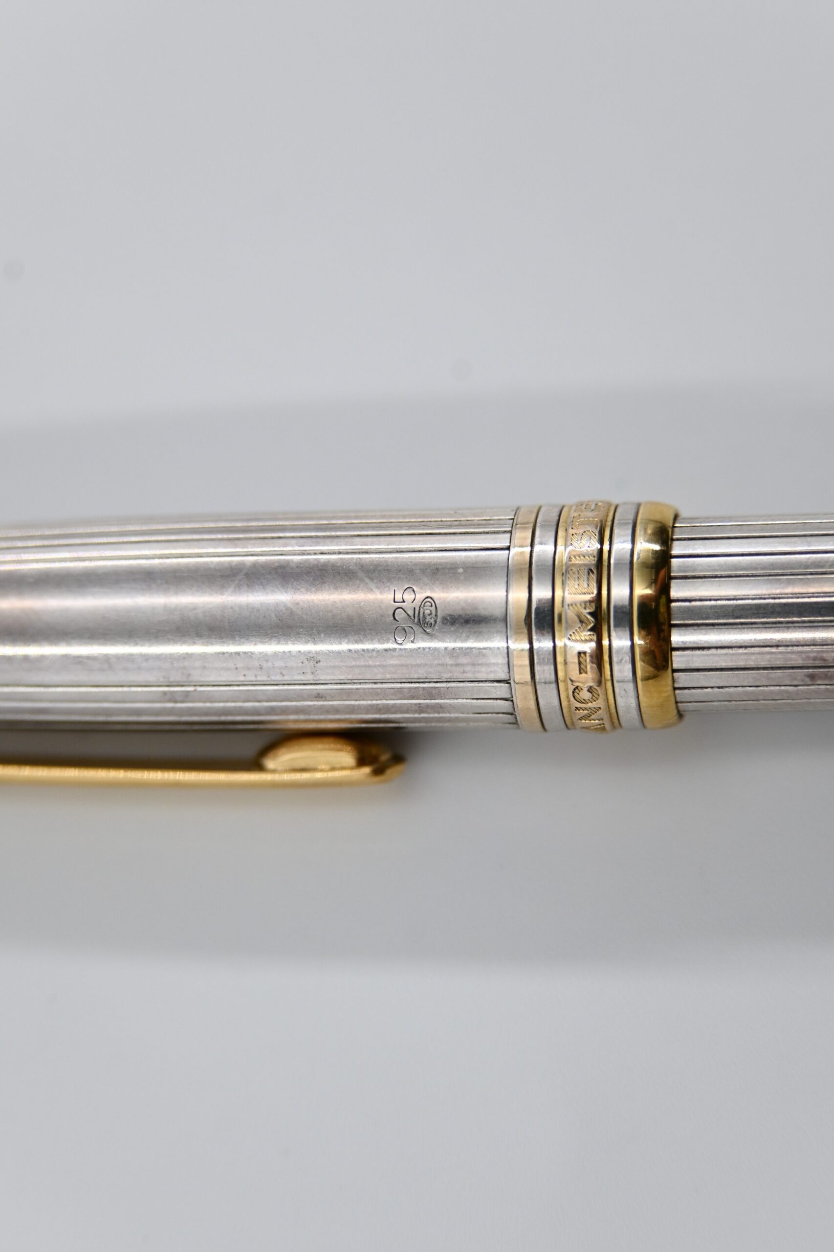 Montblanc Meisterstuck Solitaire Sterling Silver Pinstripe Ballpoint Pen with Gold-Plated Trim - Image 4