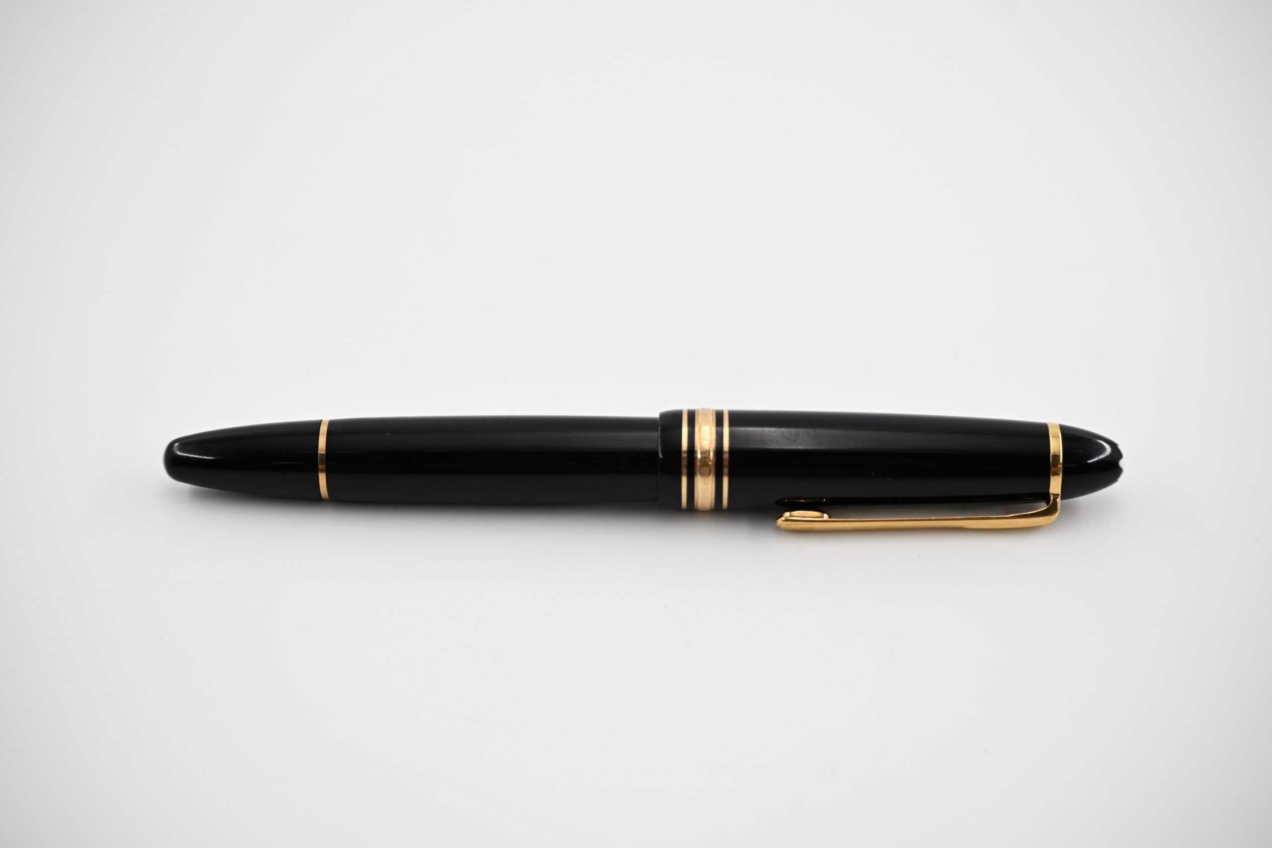 Montblanc Meisterstuck 149 Fountain Pen in Black Resin with 14K Gold Nib