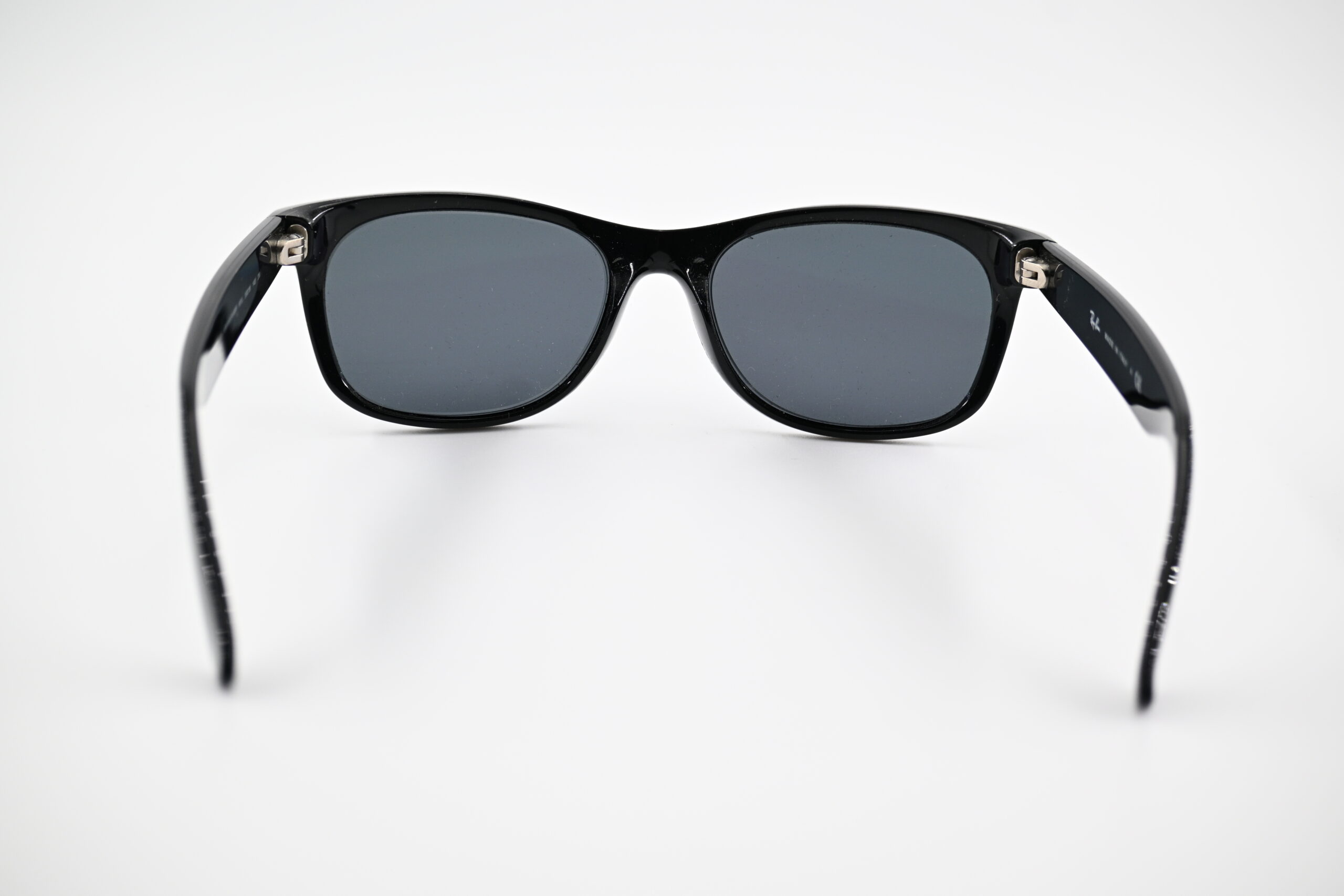 Ray-Ban New Wayfarer Black Sunglasses with Blue-Grey Tinted Lenses - Image 4