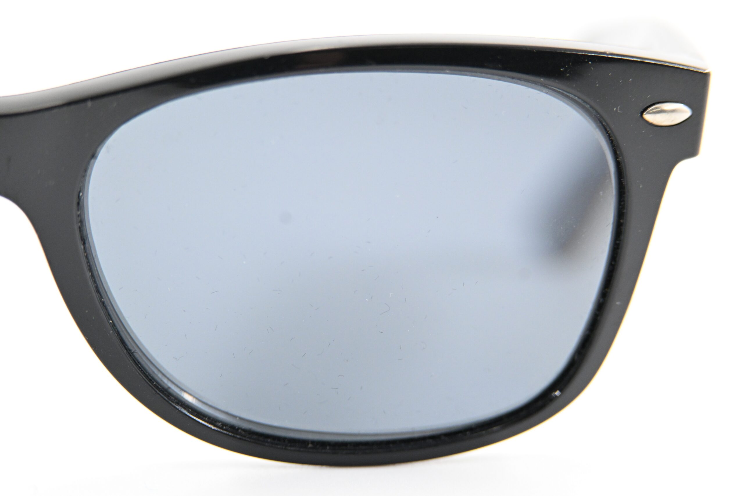 Ray-Ban New Wayfarer Black Sunglasses with Blue-Grey Tinted Lenses - Image 8