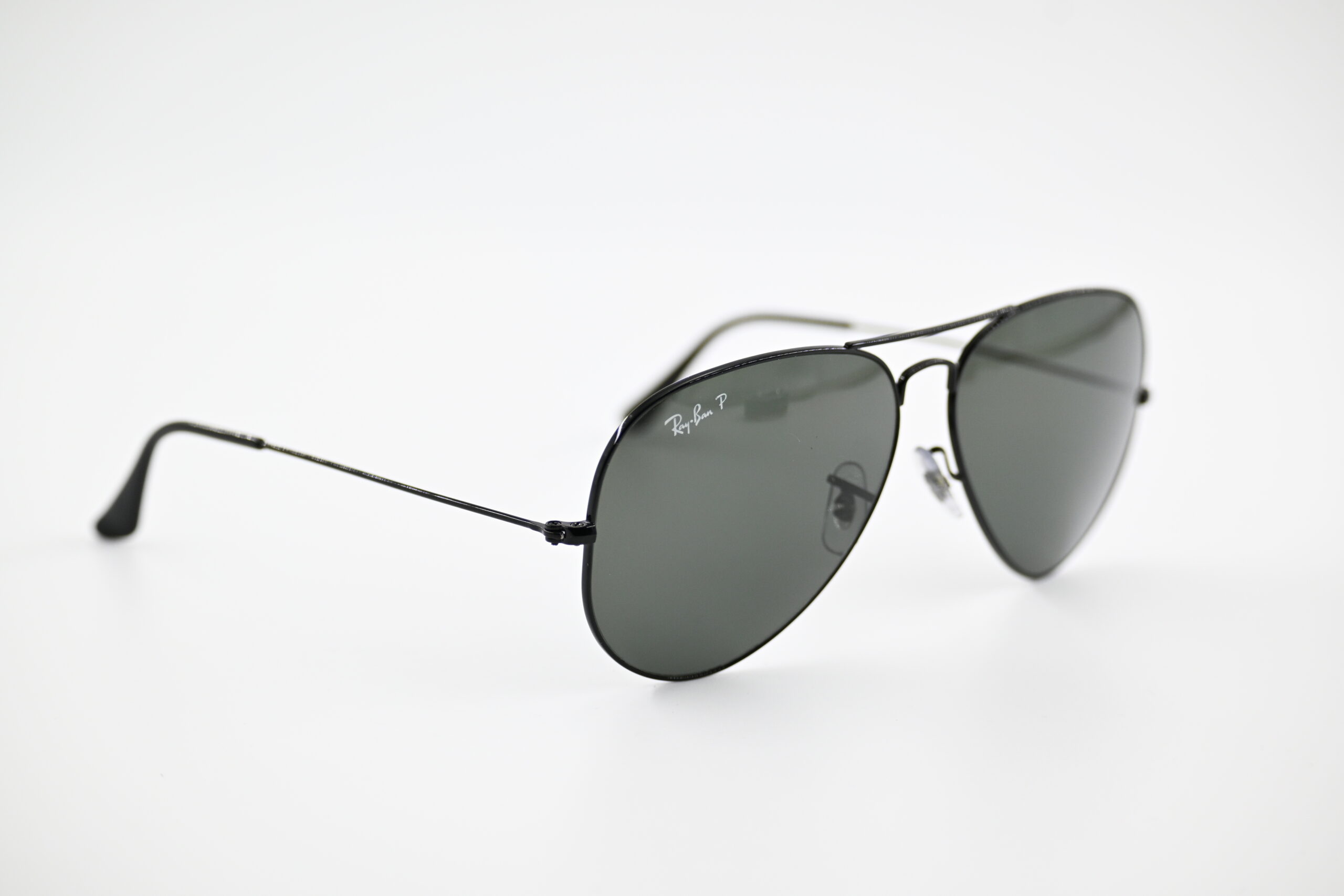 Ray-Ban Aviator Classic Black Polarized Sunglasses with Green Lenses - Image 6