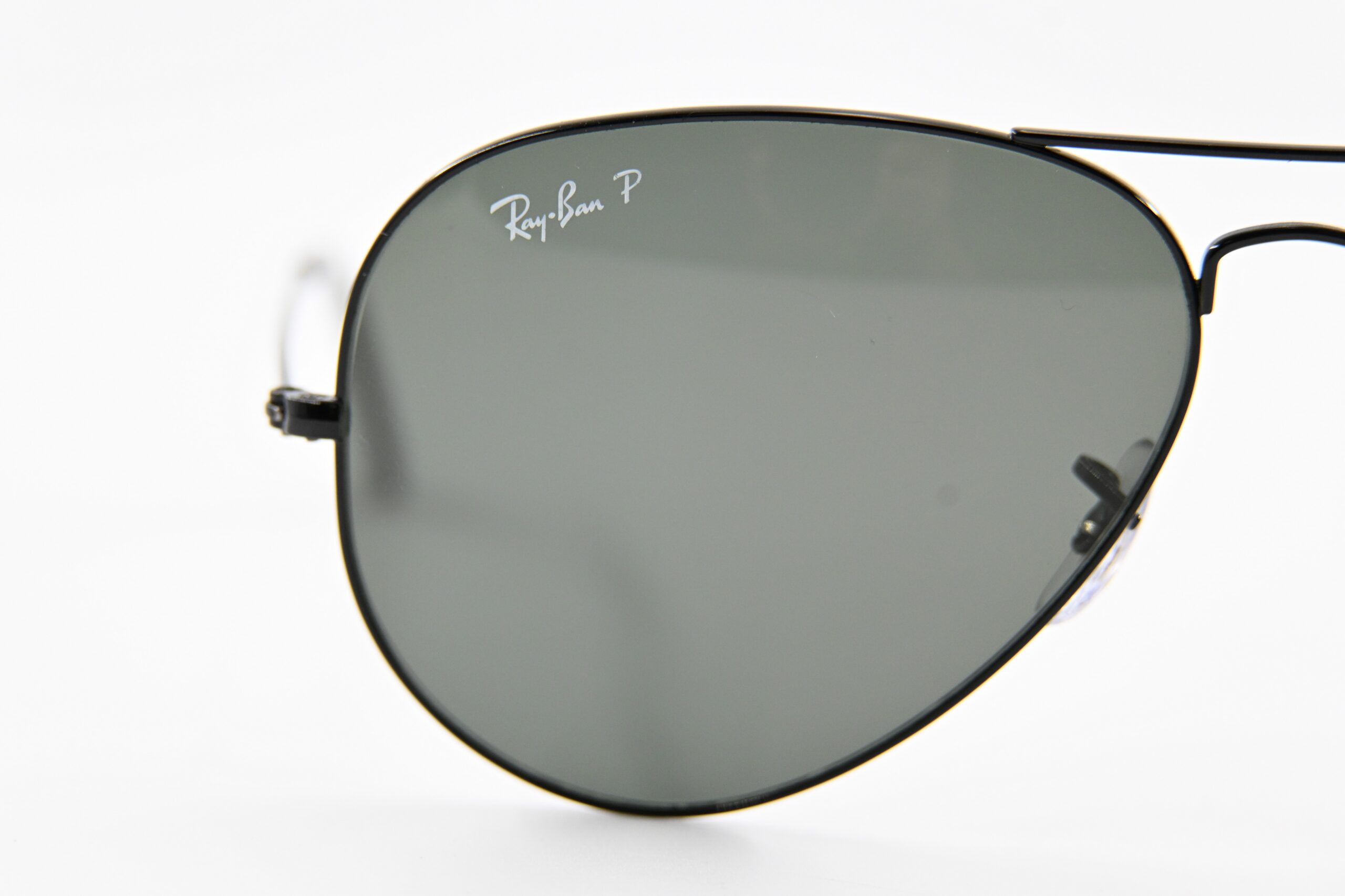 Ray-Ban Aviator Classic Black Polarized Sunglasses with Green Lenses - Image 7