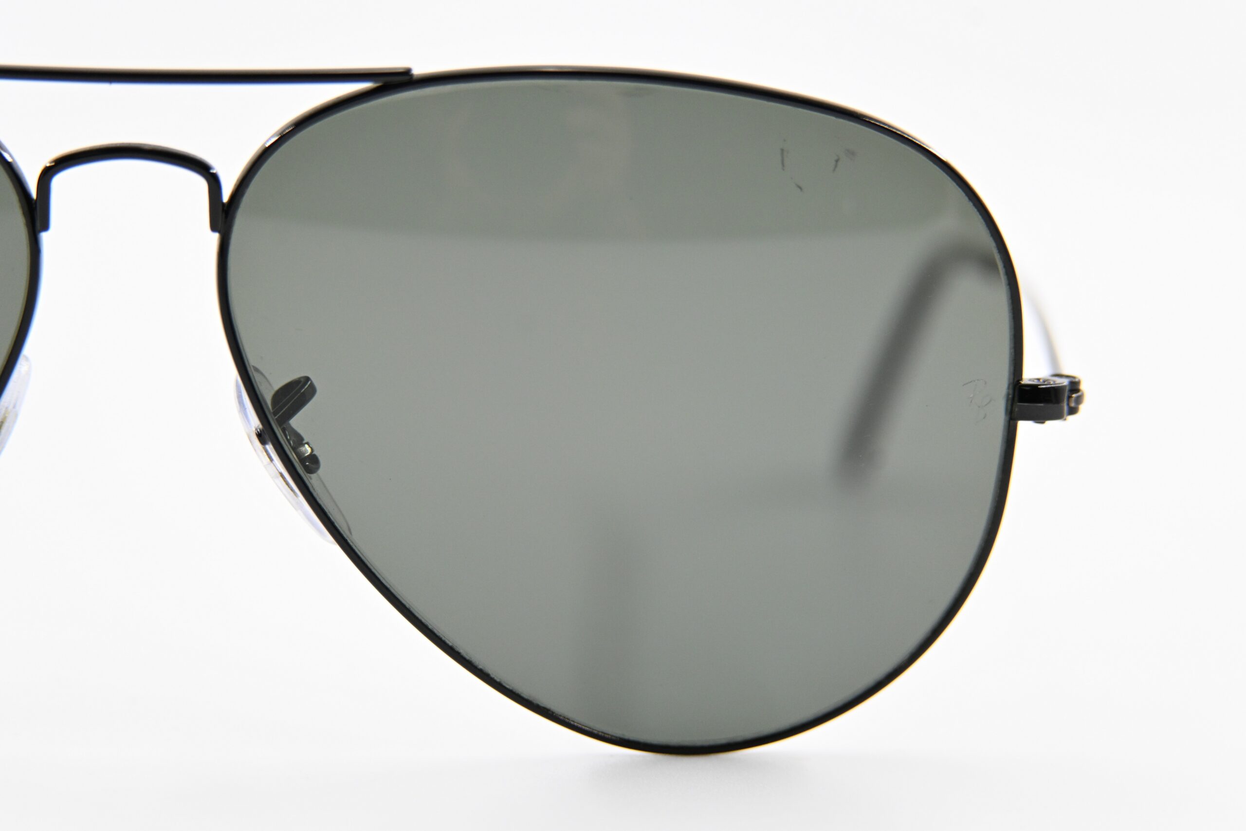 Ray-Ban Aviator Classic Black Polarized Sunglasses with Green Lenses - Image 8