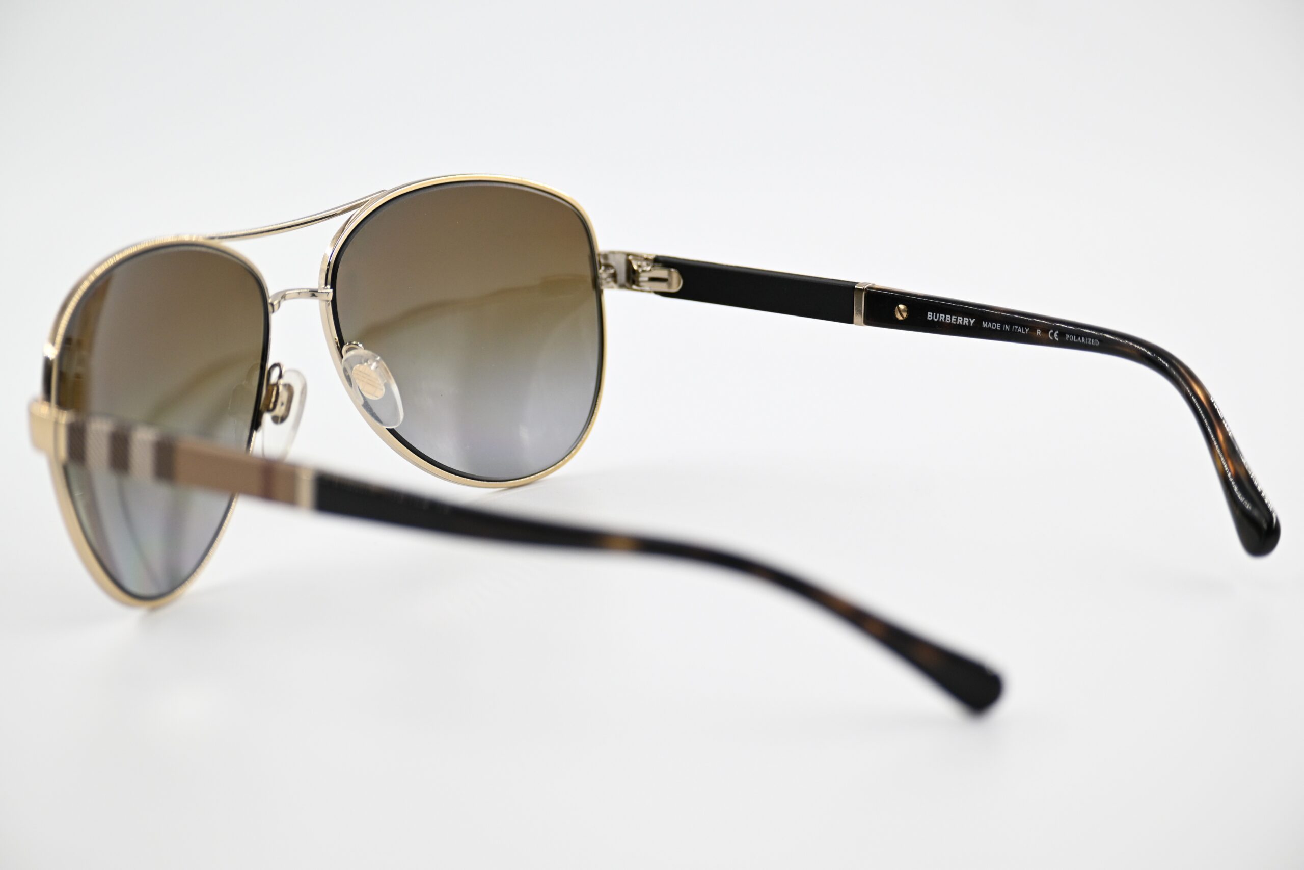Burberry B3080 Gold Aviator Sunglasses with Nova Check Temples Polarized - Image 3