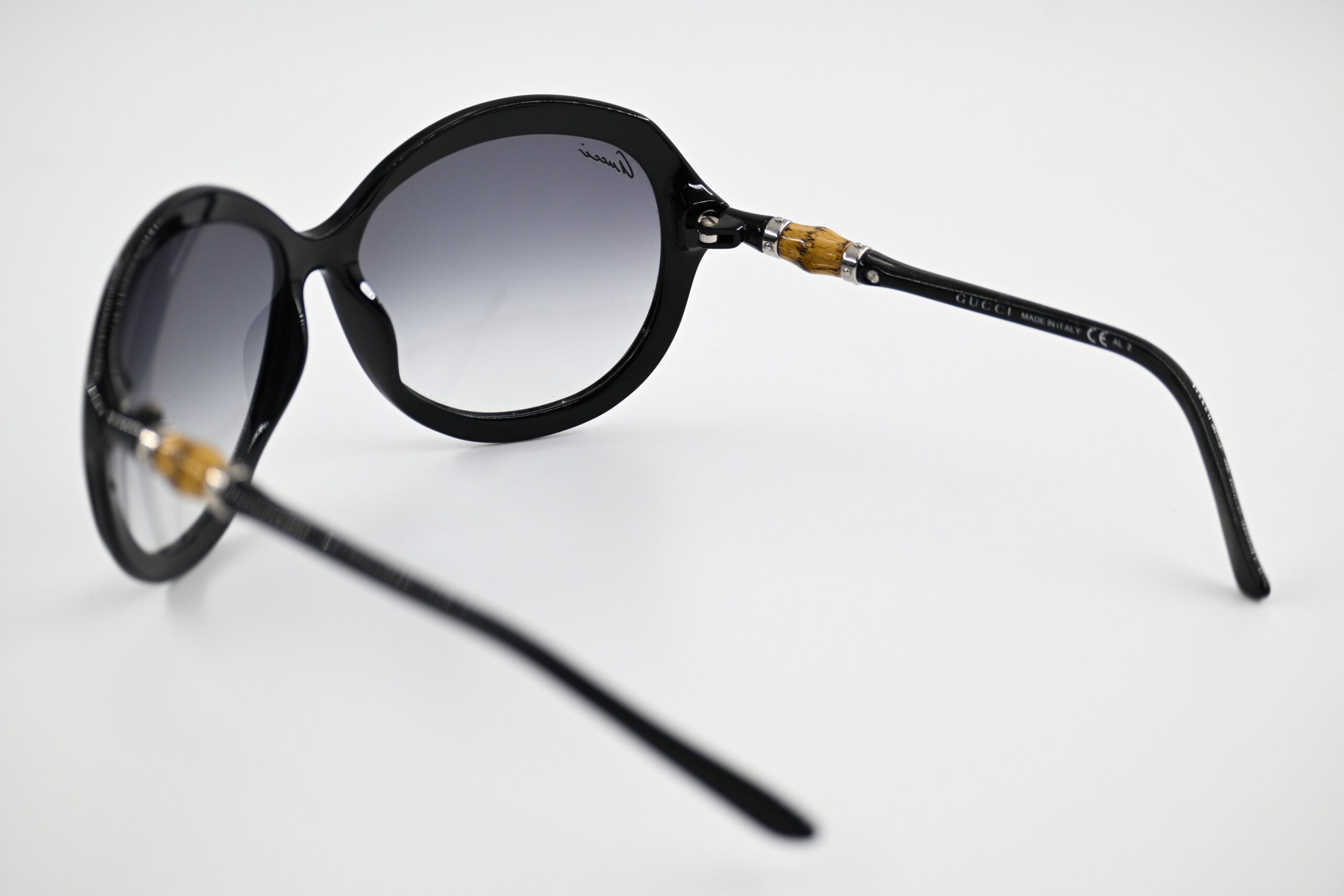 Gucci GG3131/S Black Oversized Round Sunglasses with Bamboo Detail Temples - Image 3