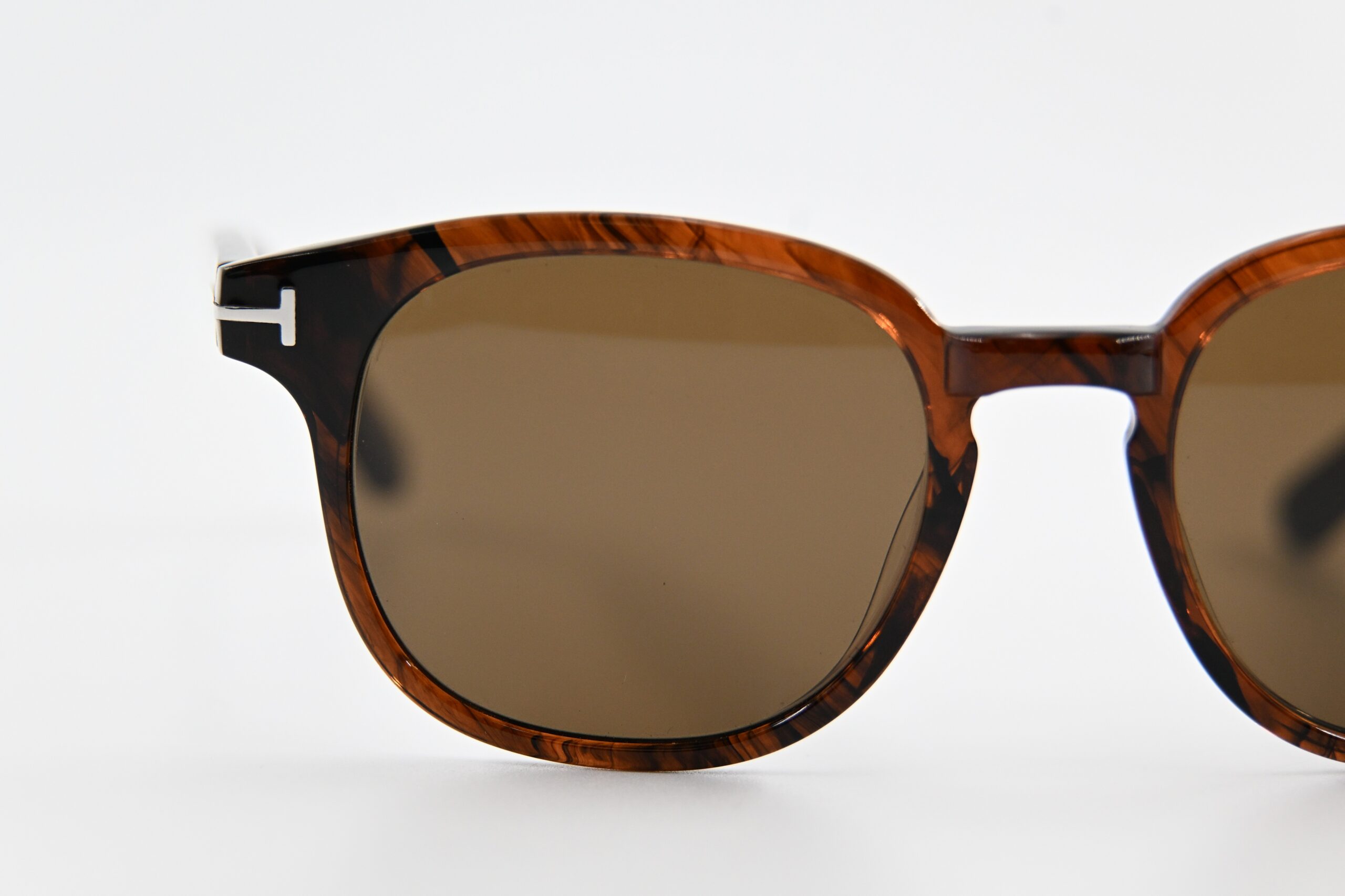 Tom Ford "Frank" TF399 Sunglasses in Brown Striated Acetate, Made in Italy - Image 7