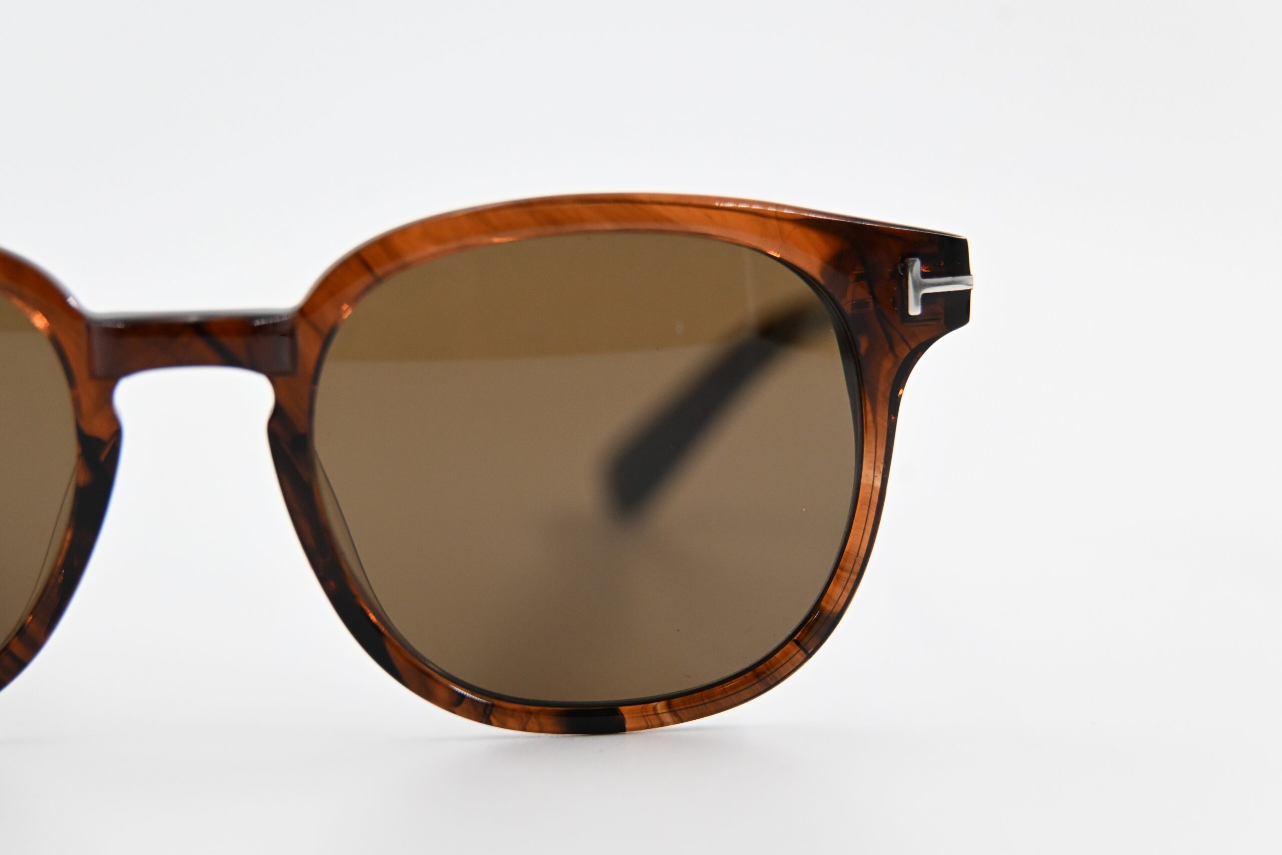 Tom Ford "Frank" TF399 Sunglasses in Brown Striated Acetate, Made in Italy - Image 8