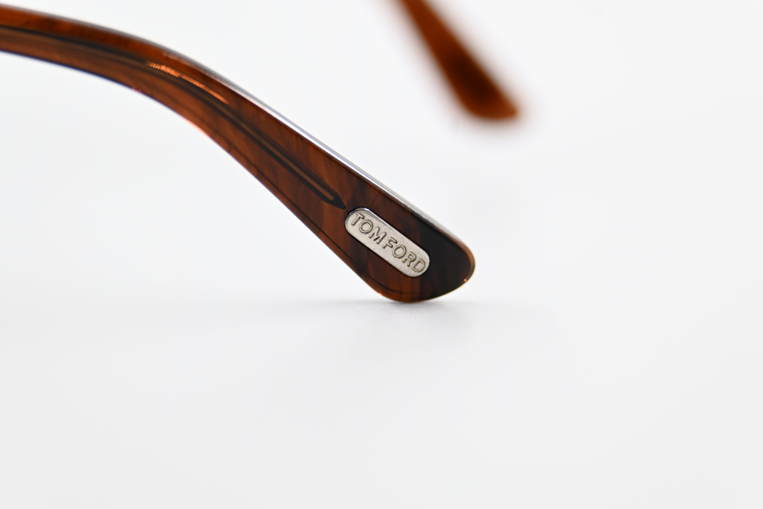 Tom Ford "Frank" TF399 Sunglasses in Brown Striated Acetate, Made in Italy - Image 9
