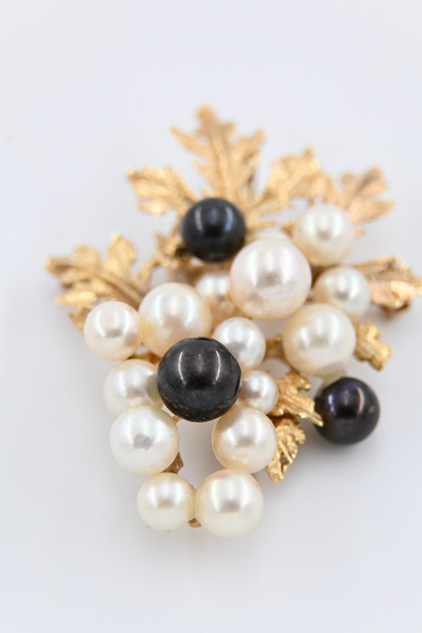 14K Yellow Gold Pearl Cluster Grape Brooch Pendant with Leaves - Image 2