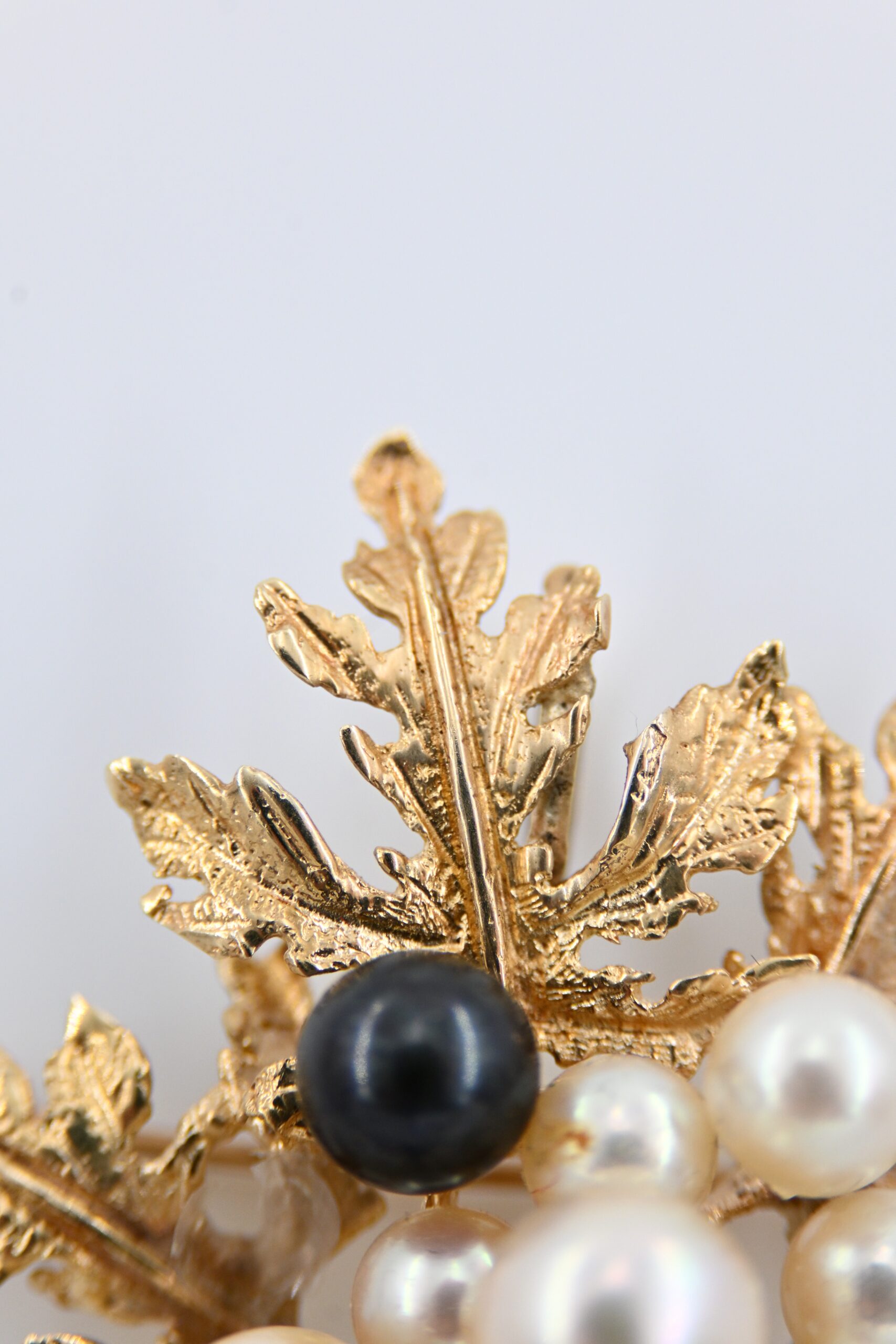 14K Yellow Gold Pearl Cluster Grape Brooch Pendant with Leaves - Image 4