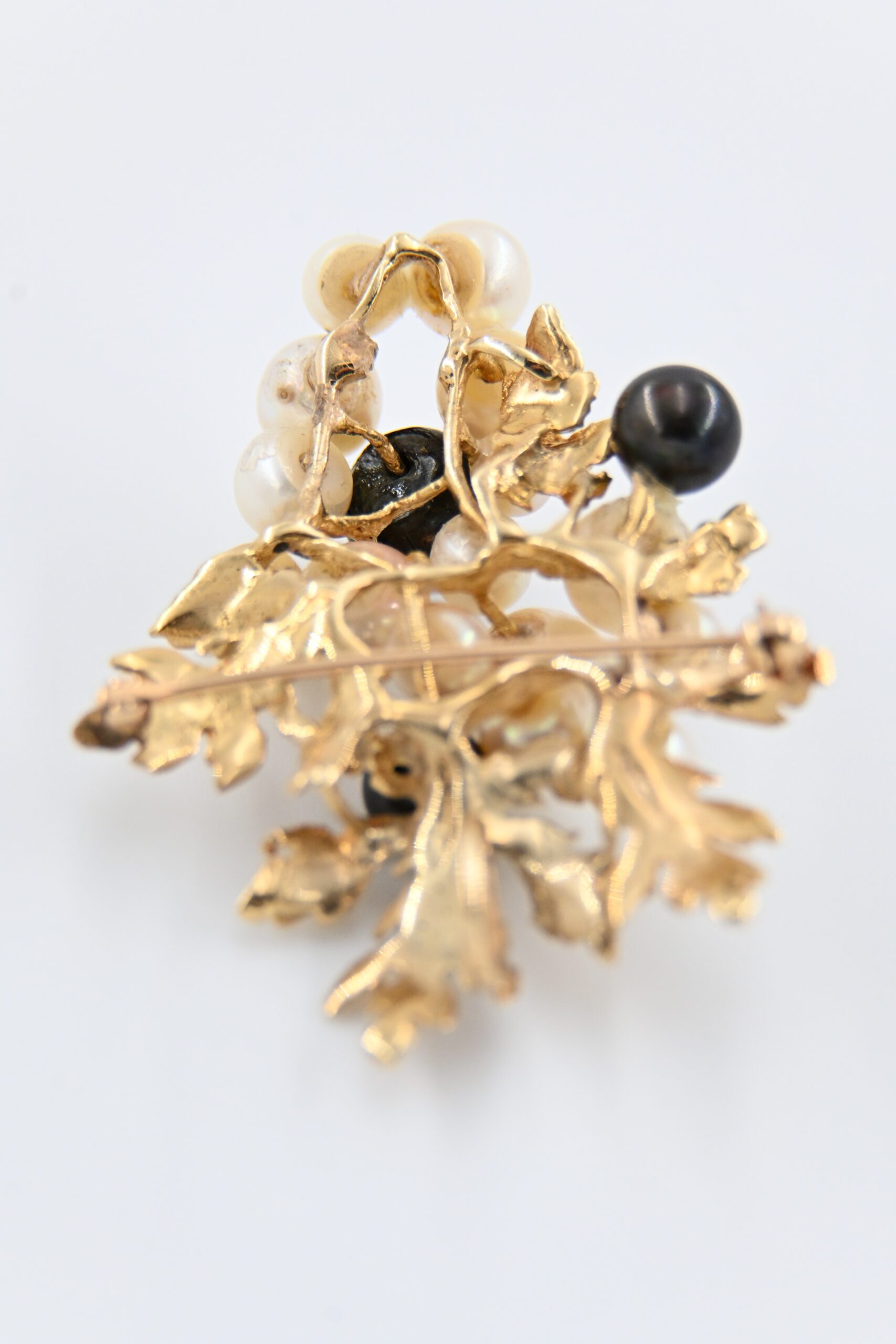 14K Yellow Gold Pearl Cluster Grape Brooch Pendant with Leaves - Image 3