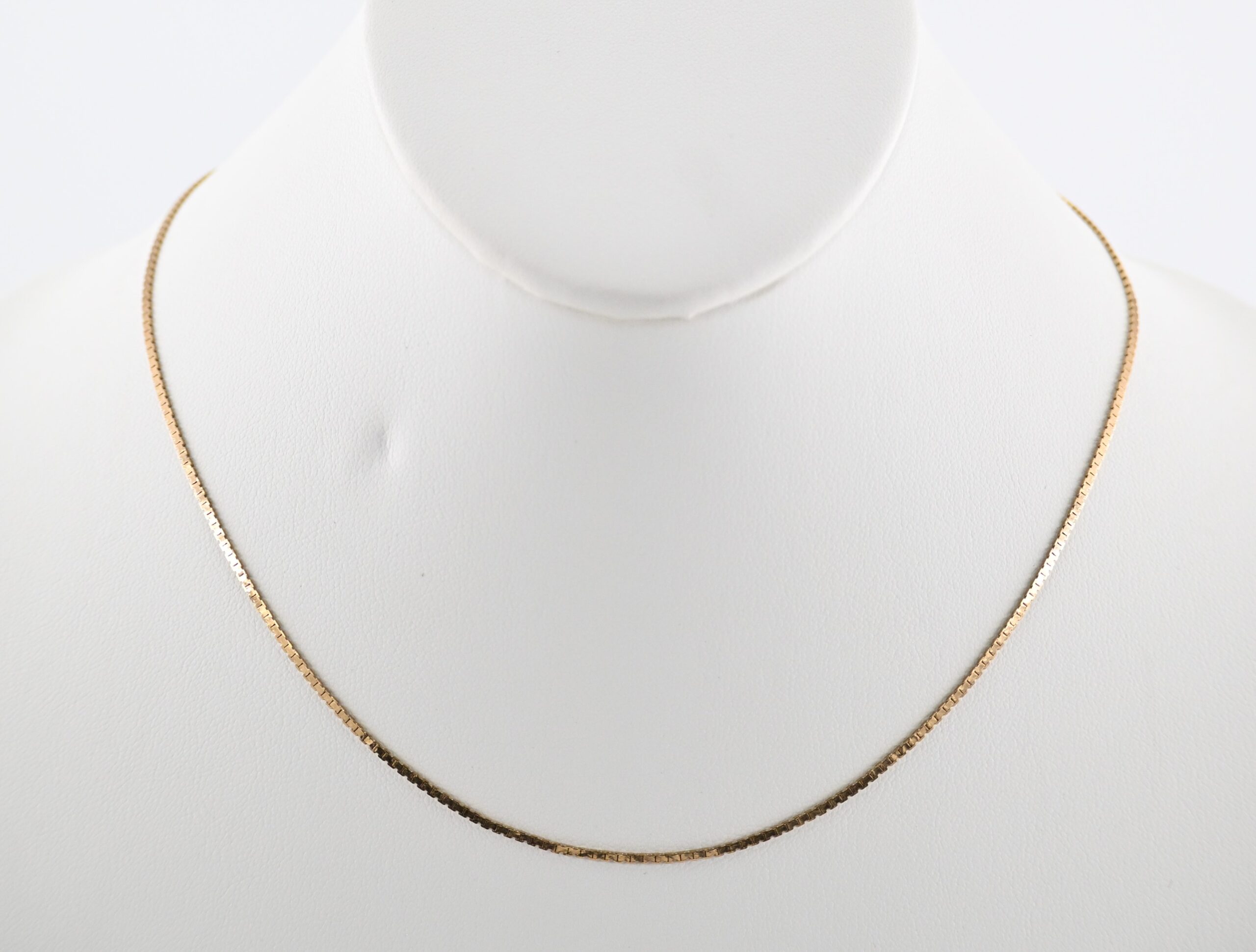 14K Italian Yellow Gold Fine Box Link Chain Necklace