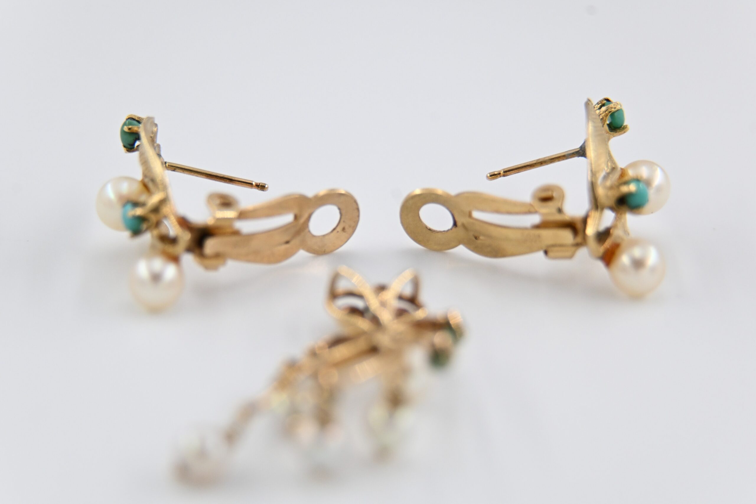 14K Gold Cultured Pearl and Turquoise Earrings with Associated Pendant - Image 7