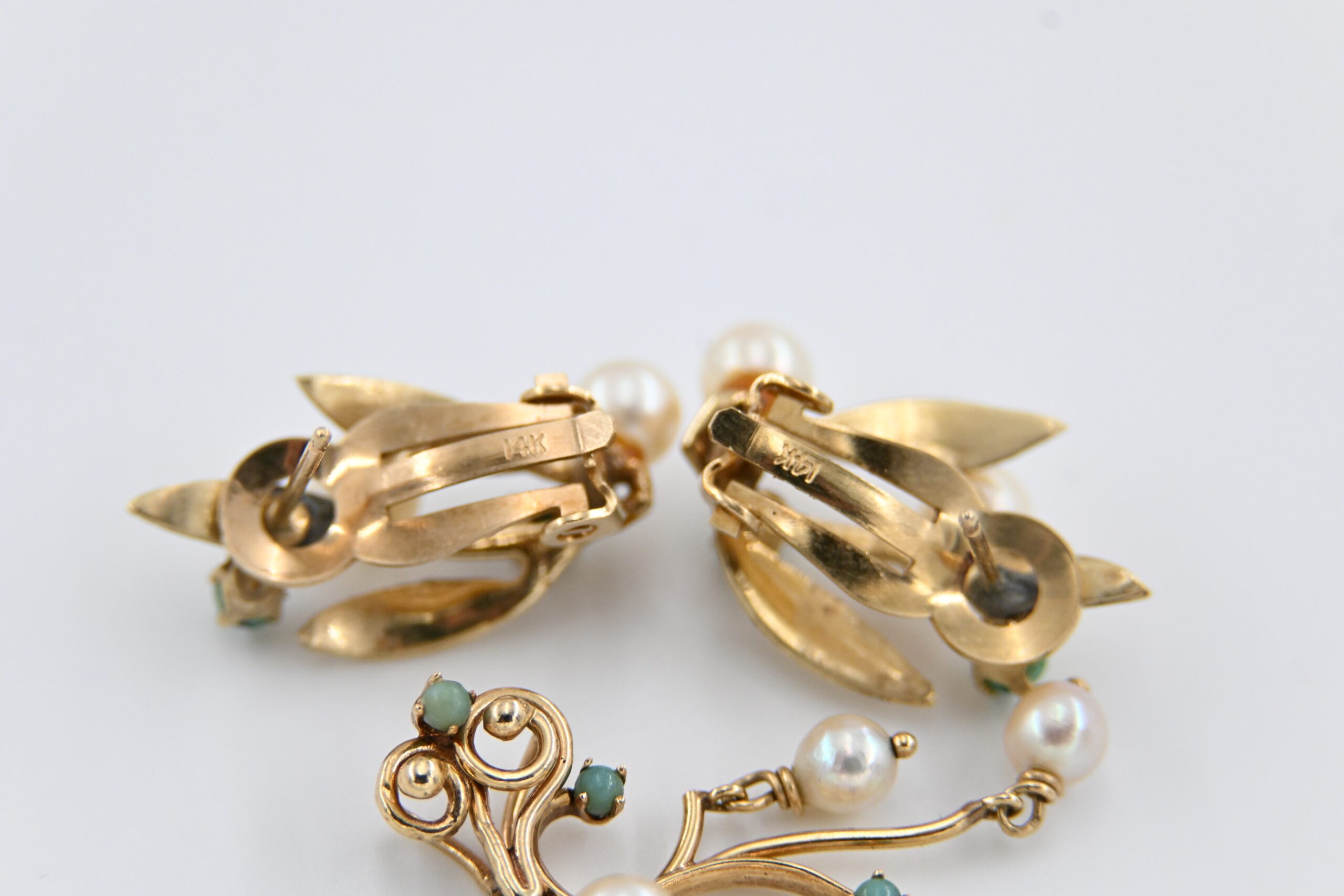 14K Gold Cultured Pearl and Turquoise Earrings with Associated Pendant - Image 8