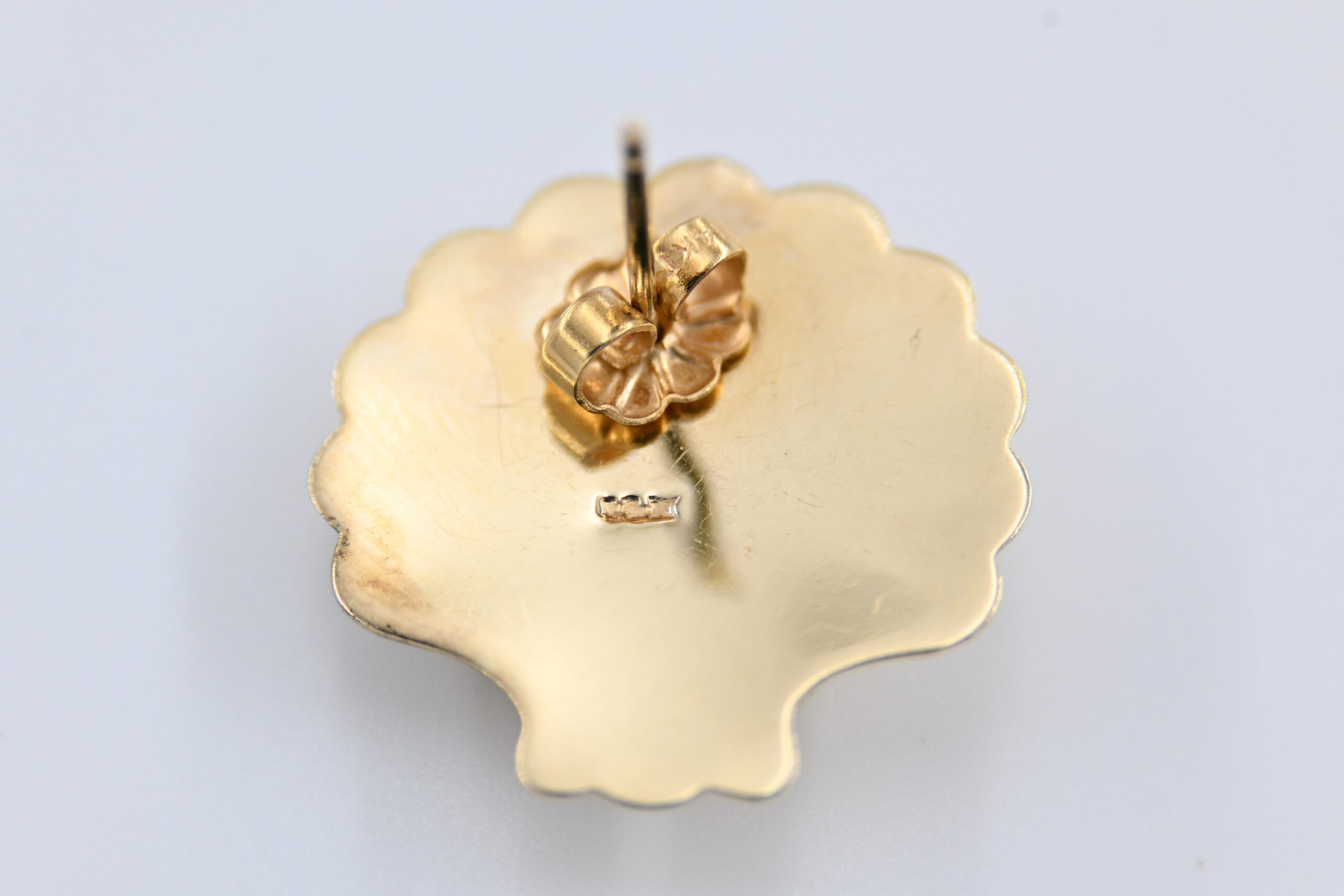 14K Yellow Gold Scallop Shell Stud Earrings with Diamond Accents - Image 3