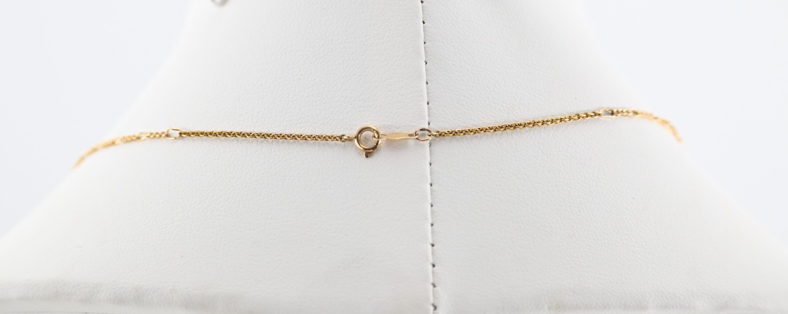 14K Yellow Gold V-Shape Chevron Pendant Necklace with Diamond Accents - Image 3