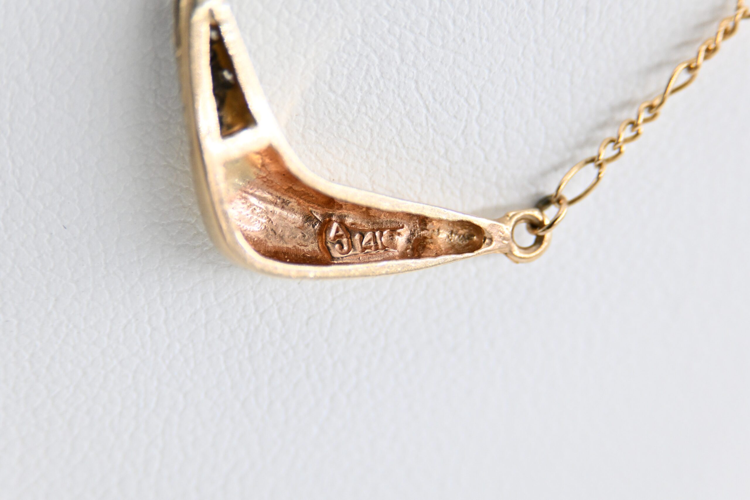 14K Yellow Gold V-Shape Chevron Pendant Necklace with Diamond Accents - Image 7