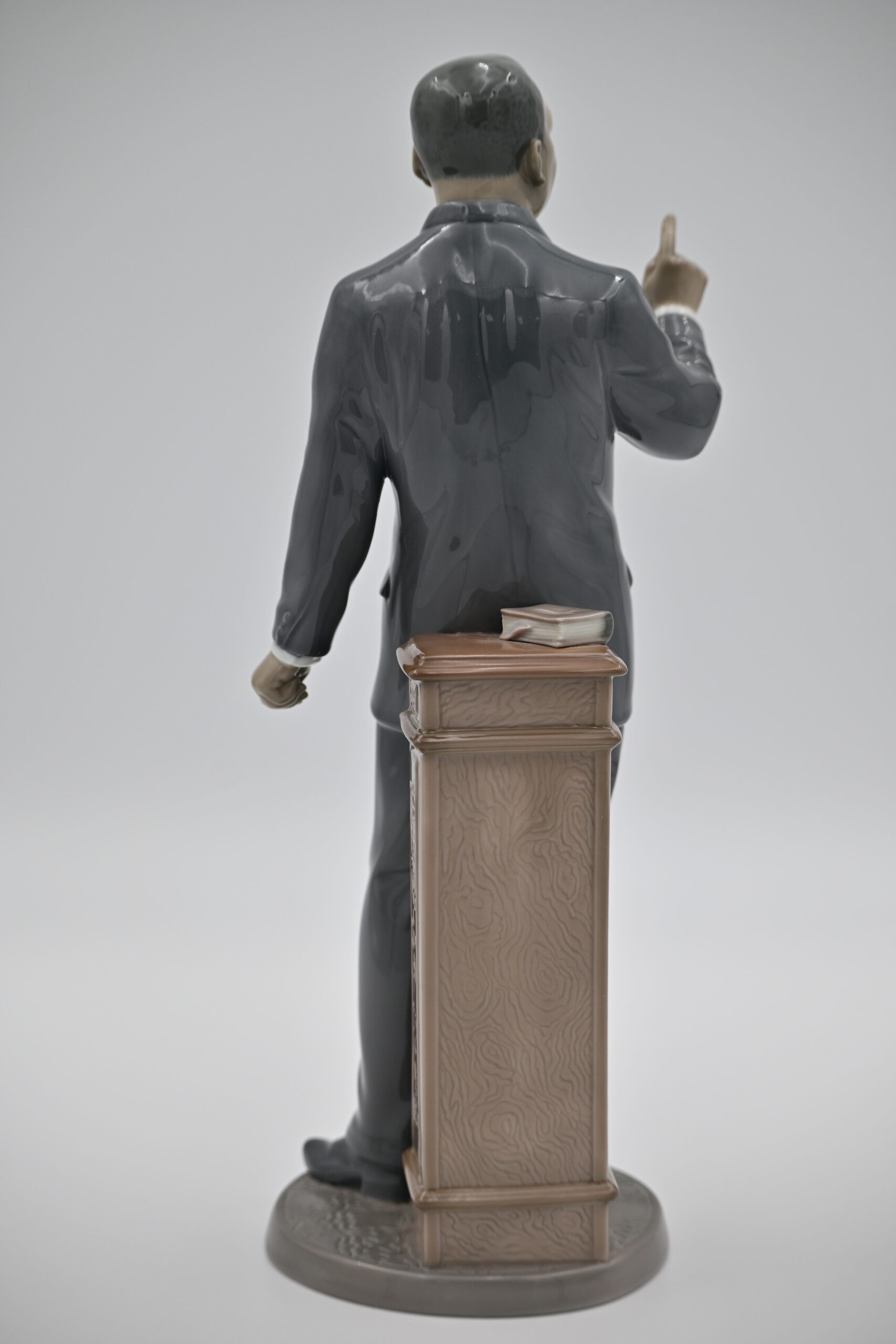 Lladro Dr. Martin Luther King Jr. Porcelain Figurine Hand Made in Spain 1993 - Image 3