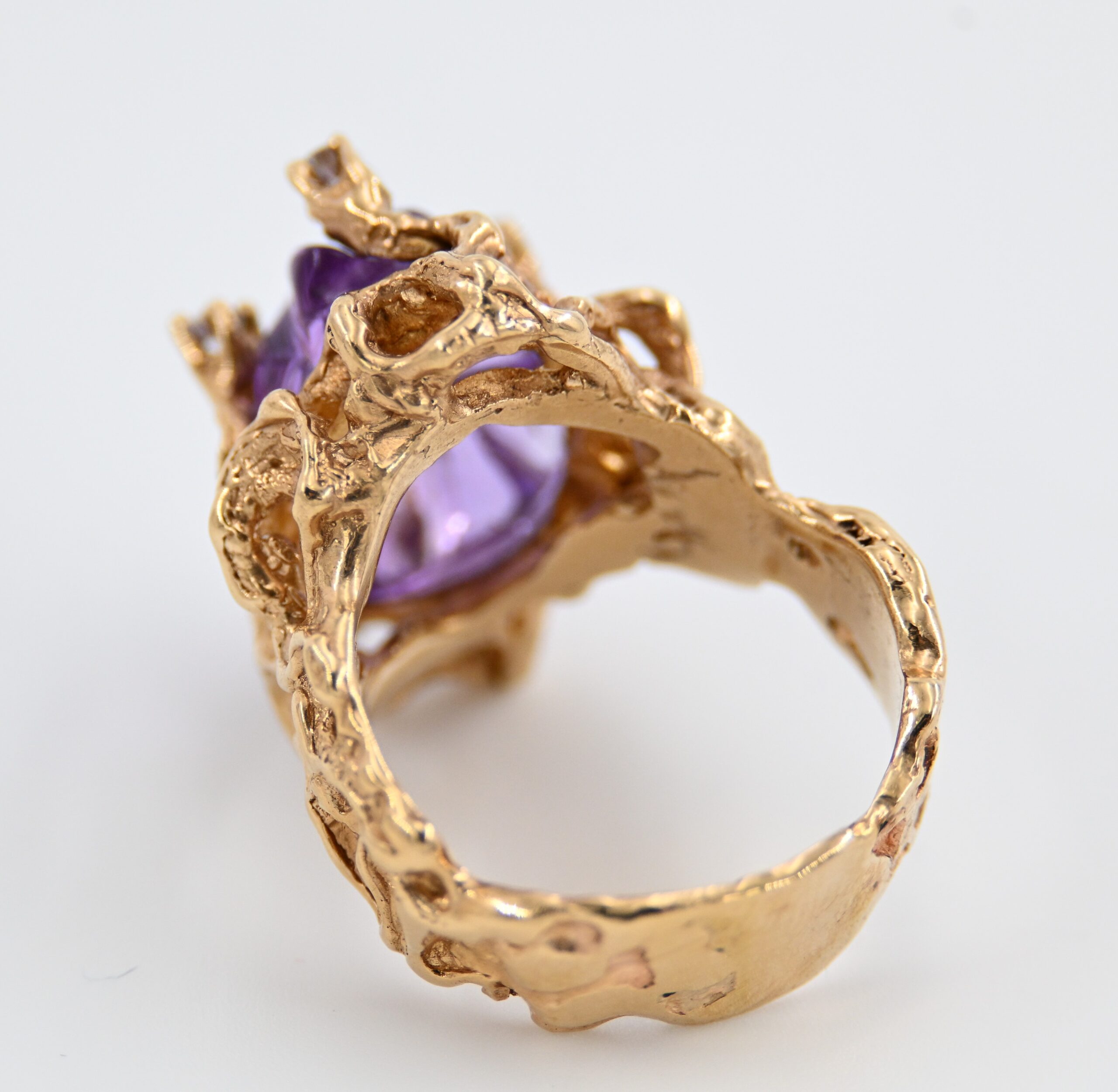 14K Gold Brutalist Artist Signed-Carved Amethyst & Diamond Cocktail Ring - Image 3