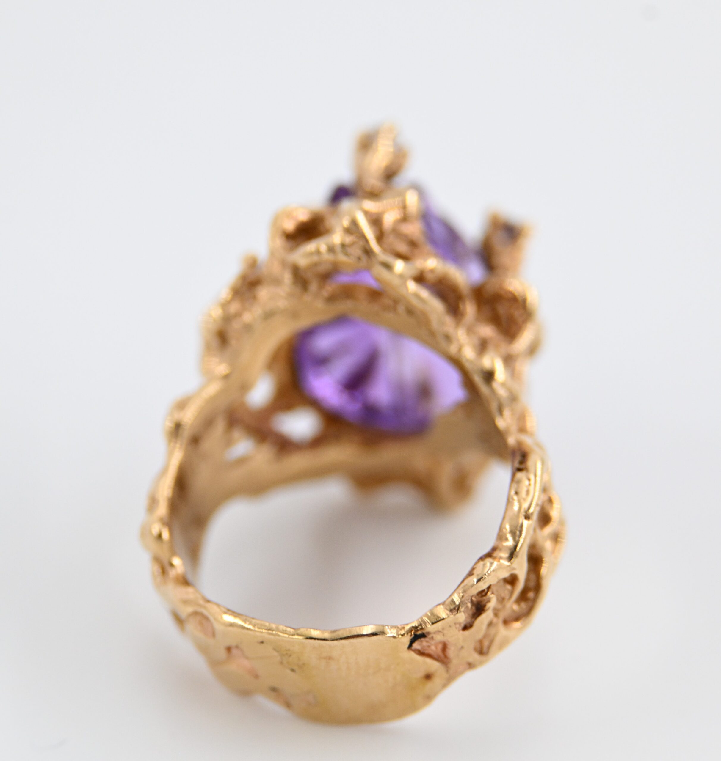 14K Gold Brutalist Artist Signed-Carved Amethyst & Diamond Cocktail Ring - Image 6
