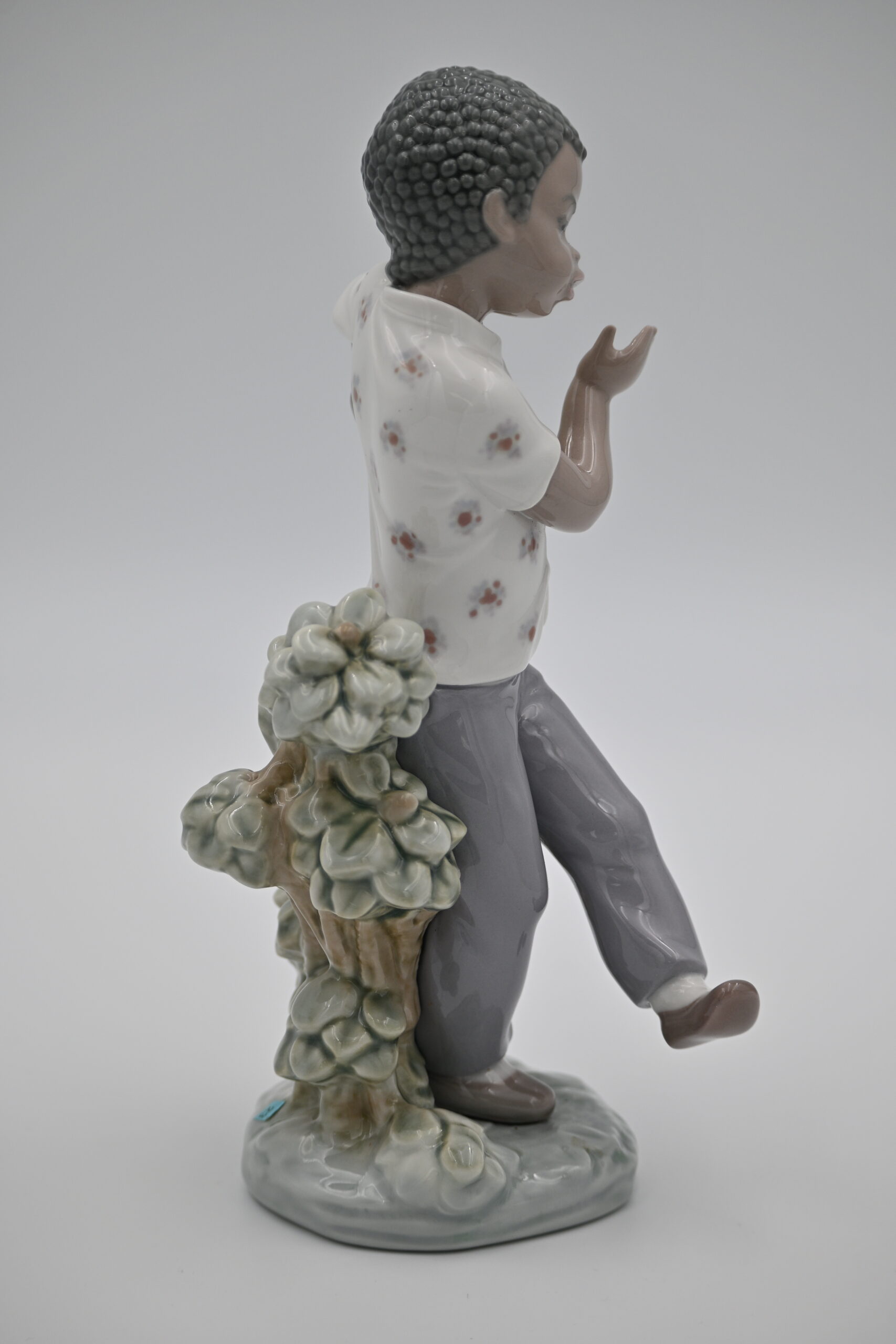 Lladro Porcelain Figurine Boy with Tambourine Dancing by Tree - Image 2