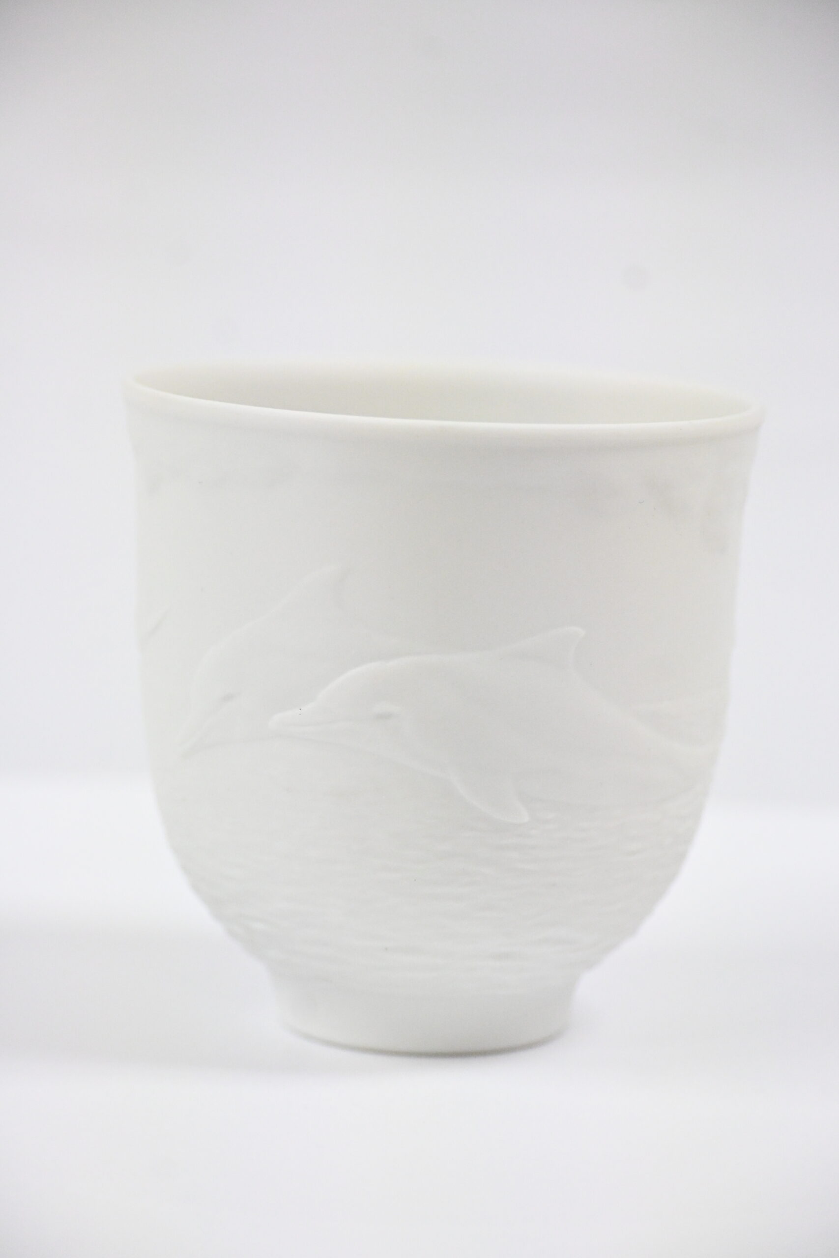 Lladro Collectors Society 1998 Matte White Bisque Porcelain Vase