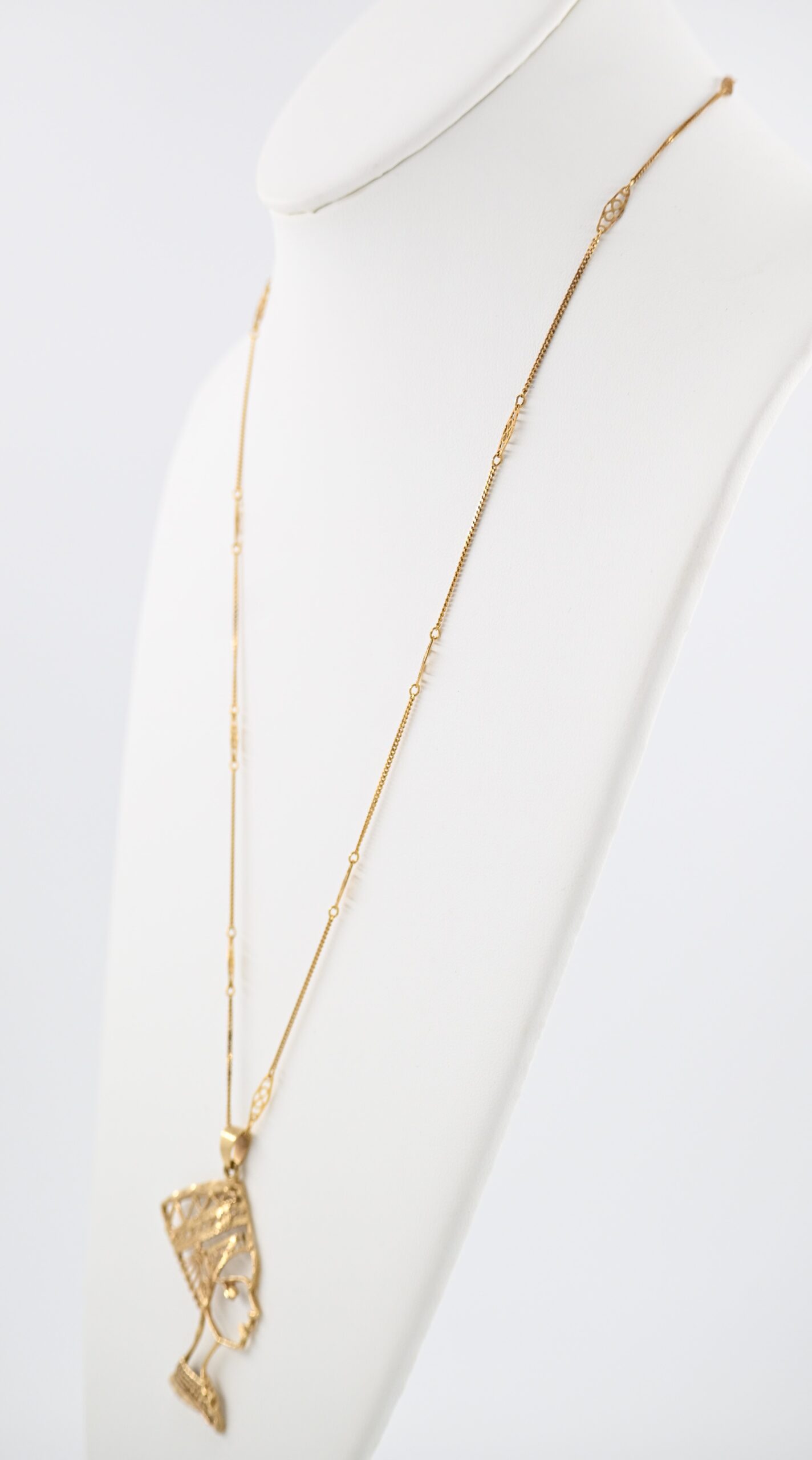 14K Yellow Gold Egyptian Revival Nefertiti Pendant Necklace - Image 2