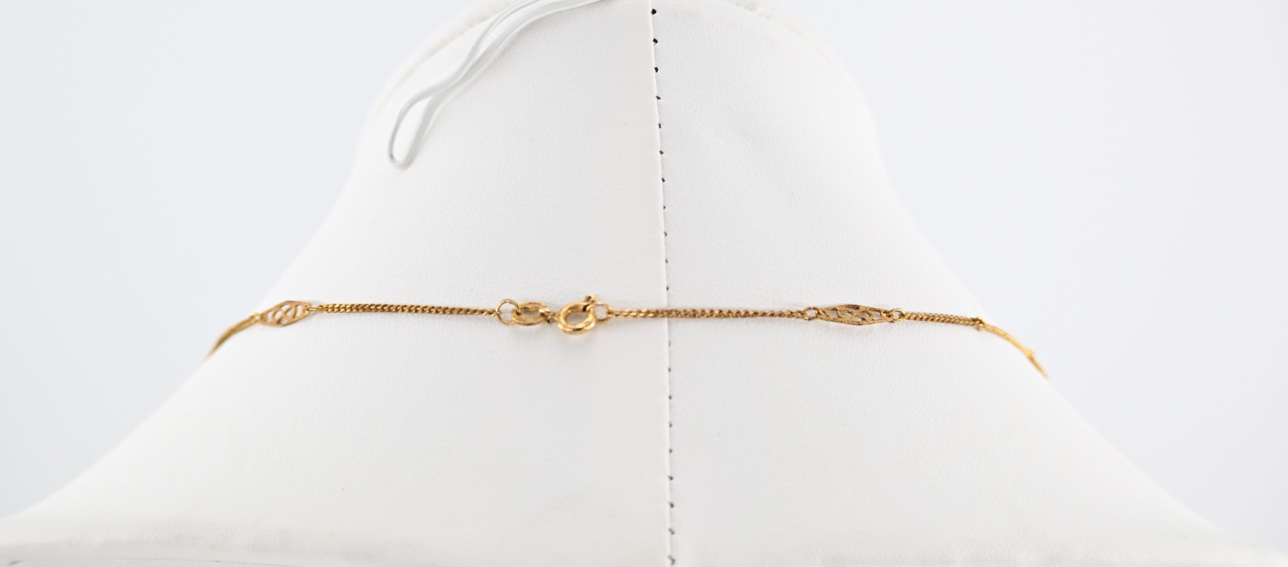 14K Yellow Gold Egyptian Revival Nefertiti Pendant Necklace - Image 3