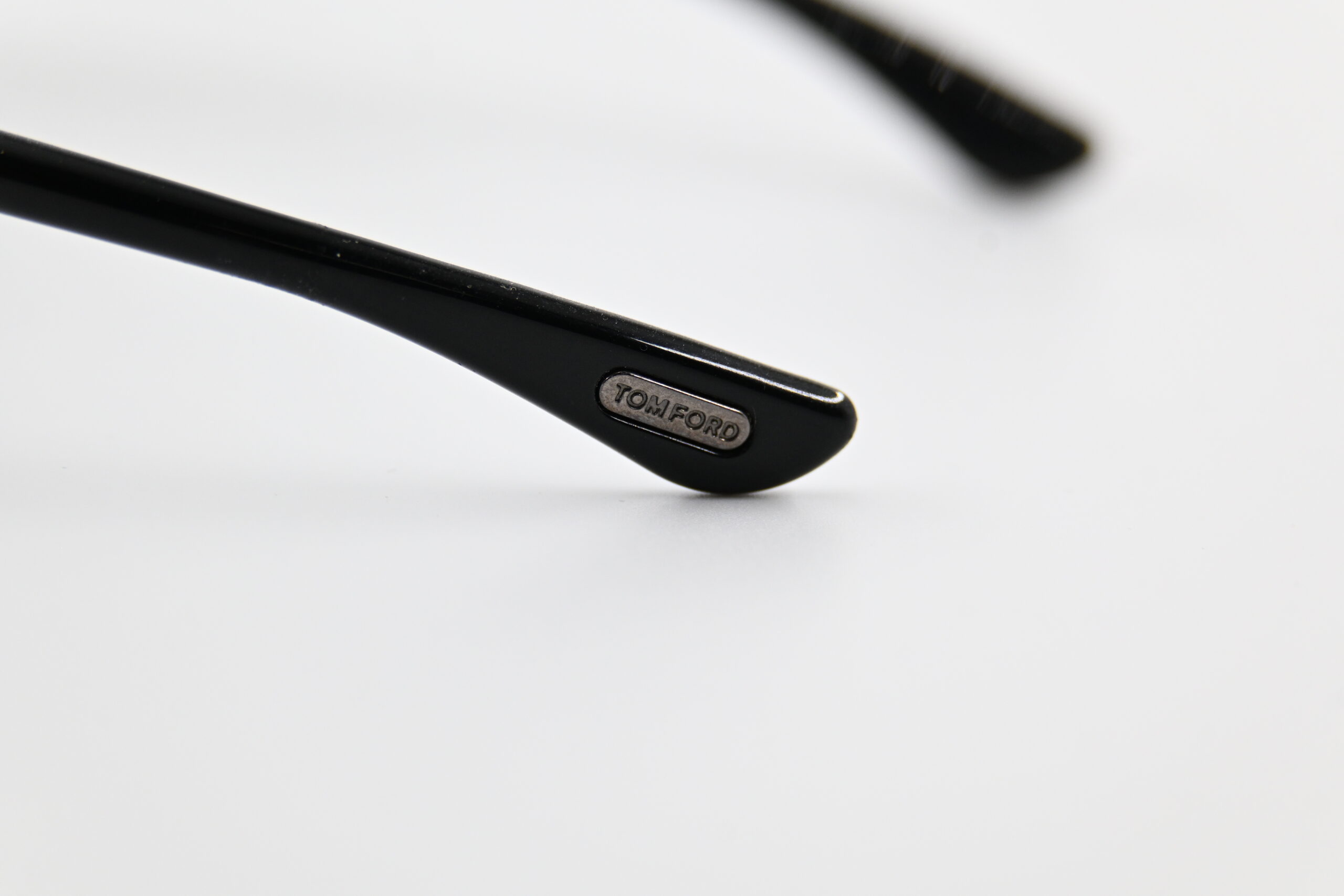 Tom Ford Whitney TF9 Black Oversized Crossover Sunglasses - Image 9