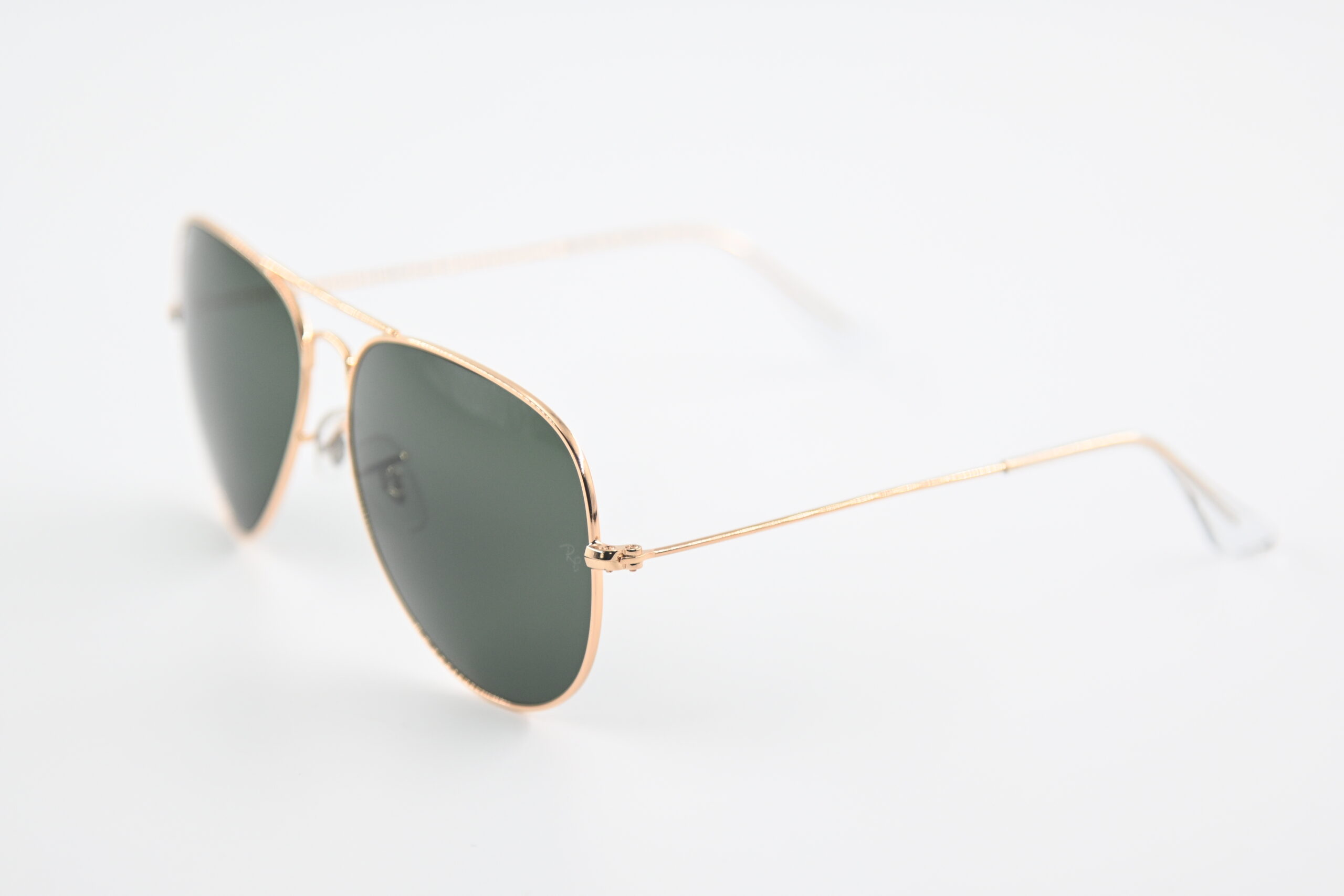 Ray-Ban Aviator Classic Gold Frame Sunglasses with G-15 Green Lenses - Image 2